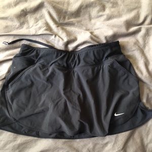 Women’s Nike tennis skirt